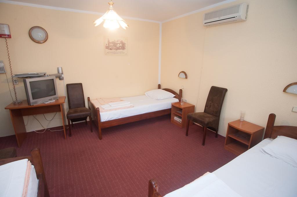 Hotel Extra Lion Md Nis Exterior photo